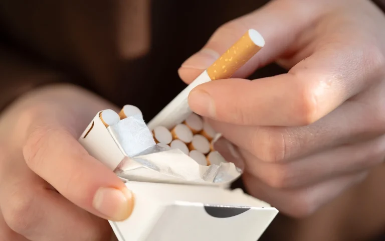 Hubungan Antara Merokok dan Stroke: Apa yang Harus Anda Ketahui